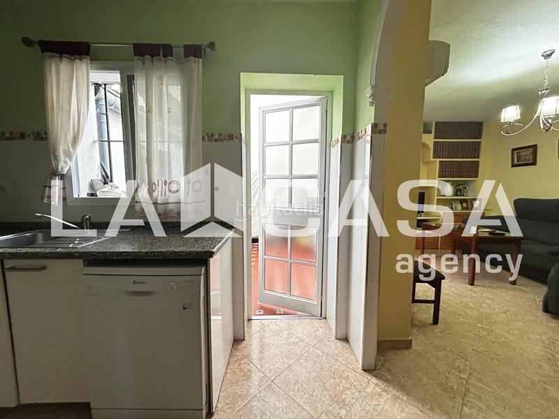 Foto 9e951316-7348-4901-a269-484090063ca0. Reihenhaus mit pool in Avenida de Europa Montequinto