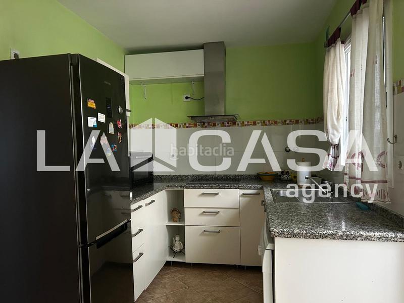 Foto d09a6e96-54f7-4cbf-8d64-b40af6059d8e. Reihenhaus mit pool in Avenida de Europa Montequinto
