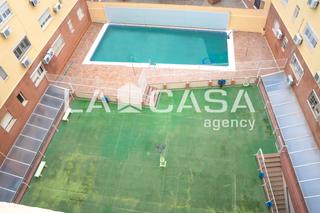Appartement à El Arenal - La Pólvora. Luminoso piso vpo con piscina y garaje en zona divercentro, dos
