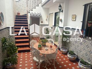 Casa a El Arenal - La Pólvora. Casa amplia con azotea y patio en la zona de julio carrasco, dos