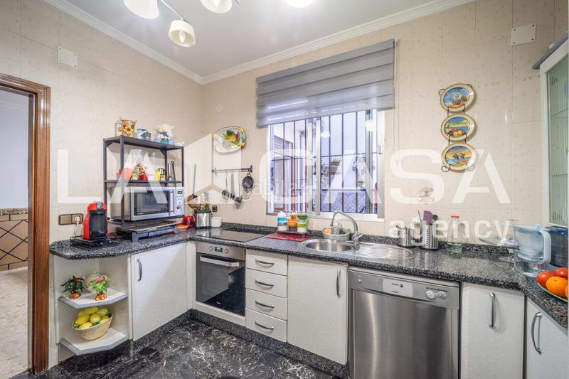 Foto a373340e-77b4-454e-b70a-07b0fd65e36c. Casa amb calefacció a El Arenal - La Pólvora Dos Hermanas