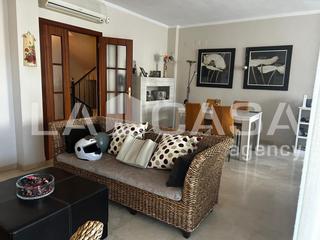 Casa aparellada a Condequinto. Chalet pareado espectacular en montequinto dos hermanas, sevilla