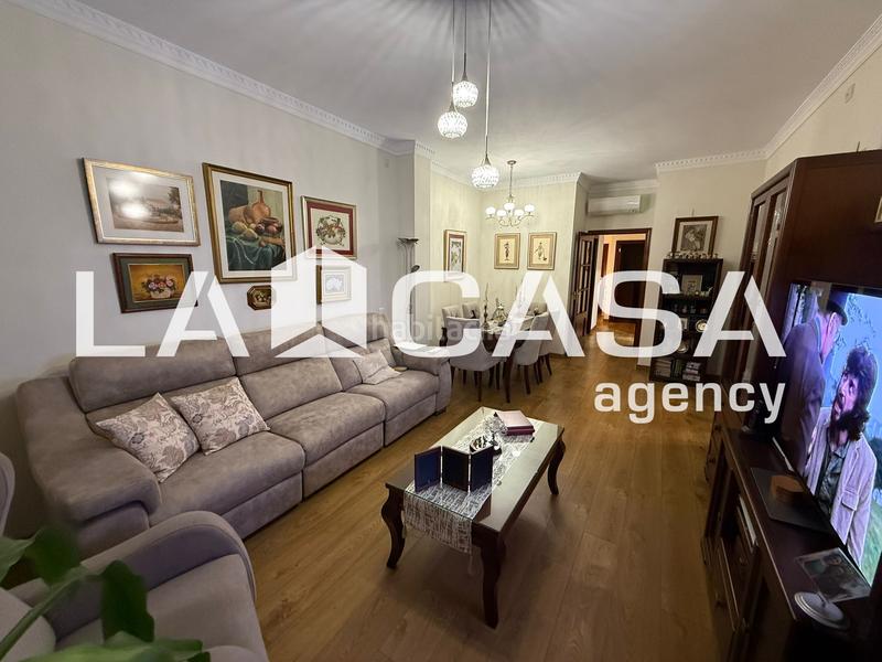 Foto d9b82d7d-e83f-46cc-8fe9-8256d9700105. Etagenwohnung in Centro - Doña Mercedes Dos Hermanas