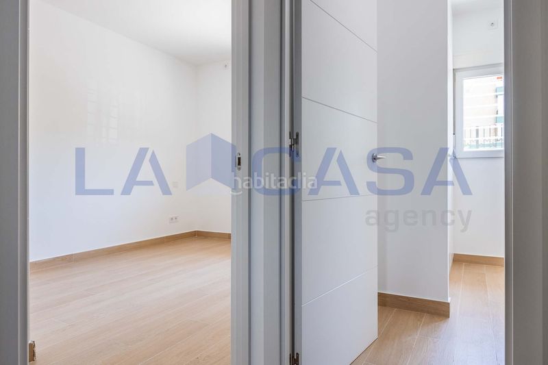 Foto b273c1ec-3192-4d1b-abc8-7301780fb3f3. Planta baixa a Cruz Roja Sevilla