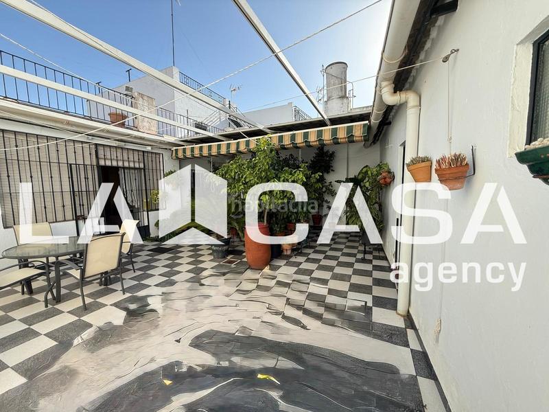 Foto 37e5bfb5-e2cb-4c3c-a439-e122e54e3de7. Maison dans Centro - Doña Mercedes Dos Hermanas