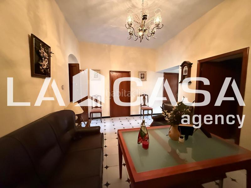 Foto 93ff96b8-0fb1-4a2f-8760-80f912382abc. Maison dans Centro - Doña Mercedes Dos Hermanas