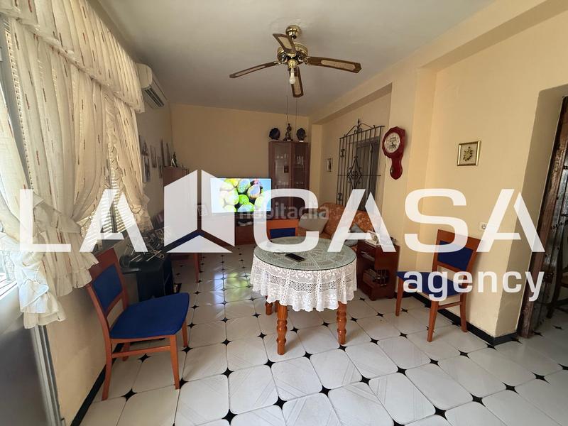 Foto a88dc896-7f1c-46b3-9507-0d51ab6f23ef. Maison dans Centro - Doña Mercedes Dos Hermanas