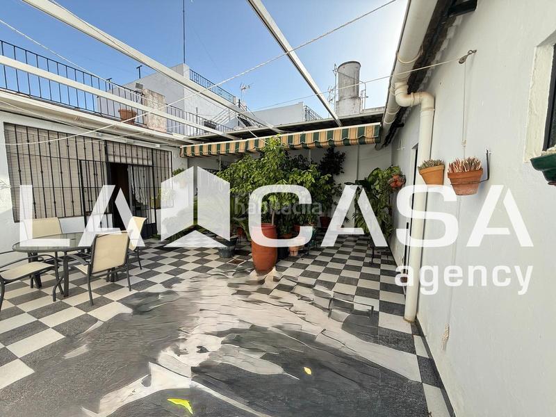 Foto bed184d1-a809-4386-93a1-0f642b73a096. Maison dans Centro - Doña Mercedes Dos Hermanas