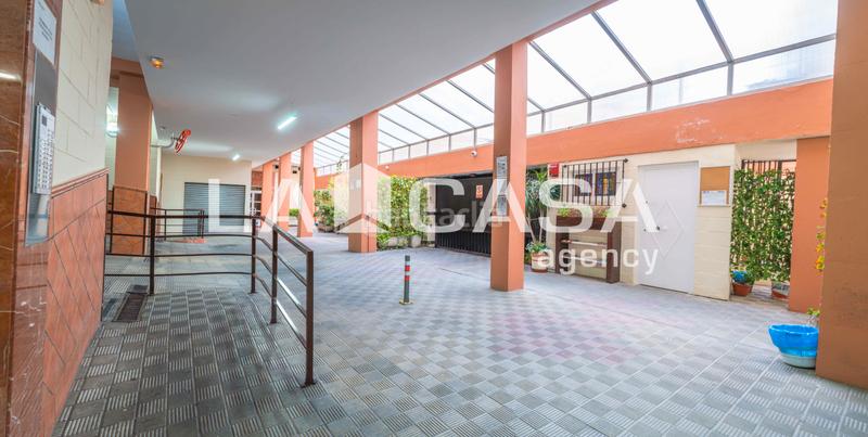 Foto 28de988c-eeba-4287-b236-8daed9d8925c. Flat with parking pool in El Arenal - La Pólvora Dos Hermanas