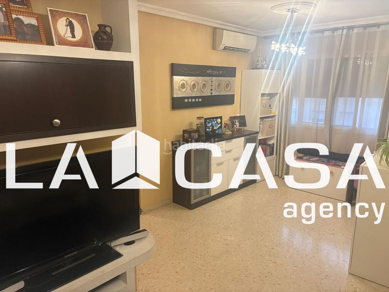 Foto 667f248b-4ec1-4579-a426-2c846fa62655. Flat with parking pool in El Arenal - La Pólvora Dos Hermanas