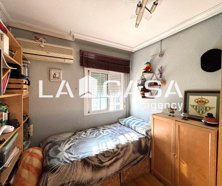 Foto aa2973c1-87bf-4971-8e70-dc45c54e9283. Piso en Villegas Sevilla