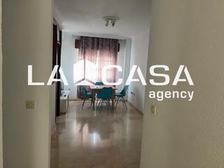 Location Appartement à Centro - Doña Mercedes. Piso reformado y luminoso en el centro.