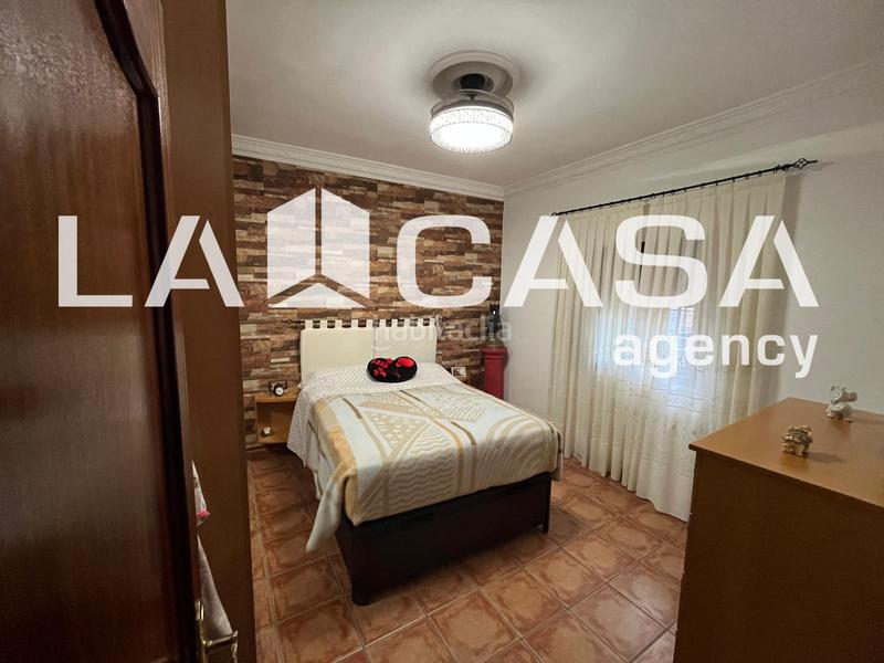 Foto 6c14061e-46c8-4748-907a-79733ac17e6f. House with parking in La Motilla - Fuente del Rey Dos Hermanas