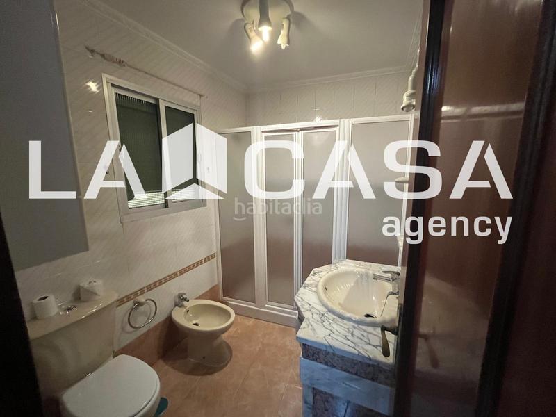 Foto 7447c82f-c567-485f-adcb-02d9a44656e1. House with parking in La Motilla - Fuente del Rey Dos Hermanas