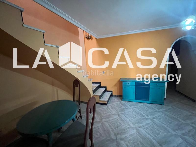 Foto 9f982816-c5af-4fd3-b818-2f156401bb0d. House with parking in La Motilla - Fuente del Rey Dos Hermanas