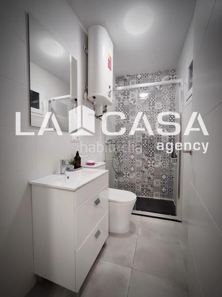 Foto e3bbd398-595c-4ab8-ad49-4f2e2b0575fc. Miete etagenwohnung in Bellavista Sevilla