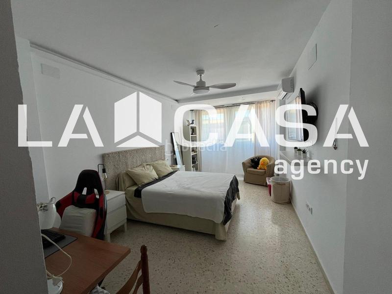 Foto 19b73114-ef14-46a5-a11b-81ae4e5c29a8. Casa adossada amb aparcament a La Motilla - Fuente del Rey Dos Hermanas