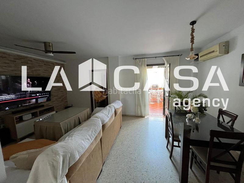 Foto 656bdf95-6fec-4c47-a134-a187dd023b84. Casa adossada amb aparcament a La Motilla - Fuente del Rey Dos Hermanas