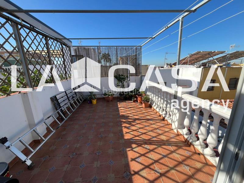 Foto 69182279-1446-43d1-9c0d-dfa147b44f08. Casa adossada amb aparcament a La Motilla - Fuente del Rey Dos Hermanas