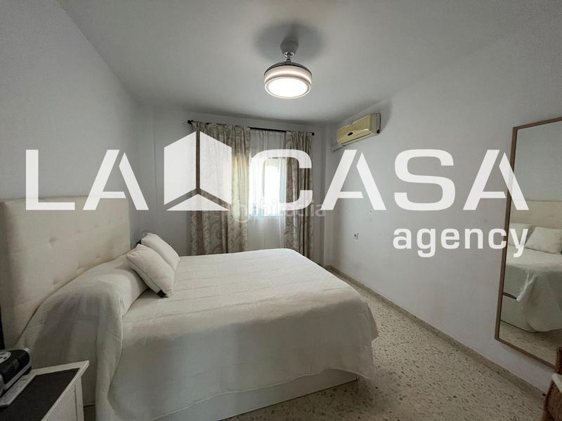 Foto d2a52a3a-4303-4a7b-894f-c06ab142c065. Casa adossada amb aparcament a La Motilla - Fuente del Rey Dos Hermanas