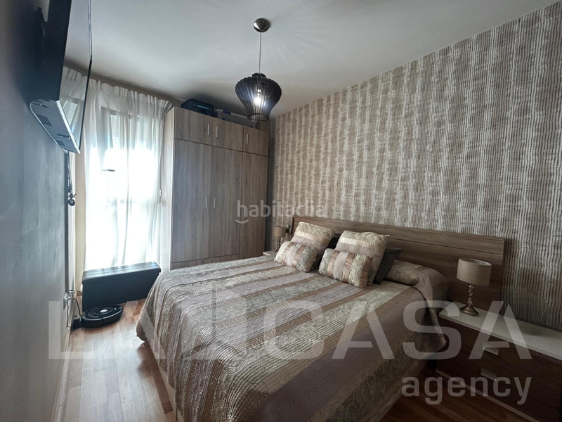 Foto 0dd088f2-c887-438f-916d-934fc095d3e2. Appartamento con parcheggio in Entrenúcleos Dos Hermanas