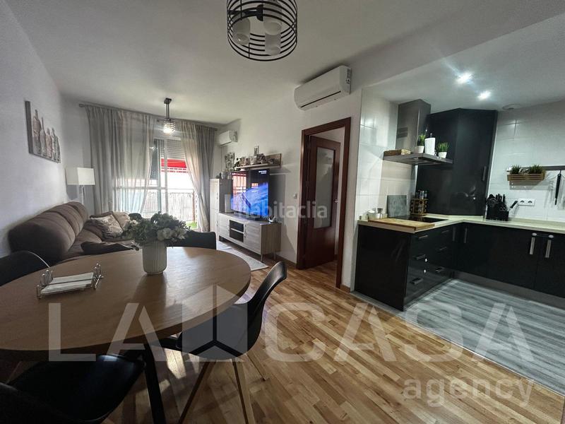 Foto 10d1e706-4c47-447b-b4d0-8ed9f17abe42. Appartamento con parcheggio in Entrenúcleos Dos Hermanas