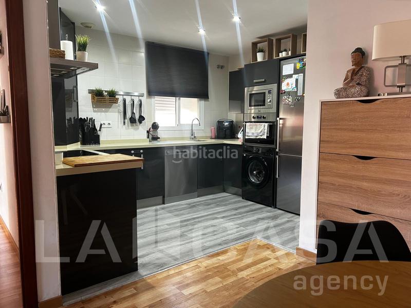 Foto 4687f7df-6a81-4b63-ae67-c2fca1f7113f. Appartamento con parcheggio in Entrenúcleos Dos Hermanas