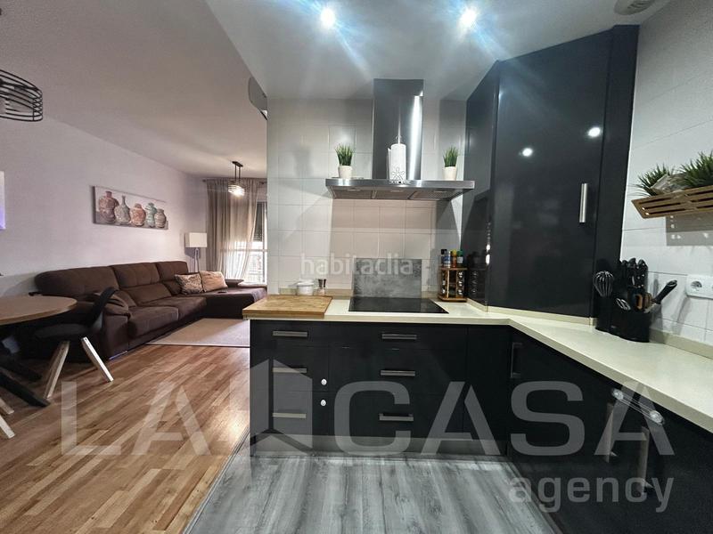 Foto 742a2a21-af85-4e4e-af99-a208d460e1ea. Appartamento con parcheggio in Entrenúcleos Dos Hermanas