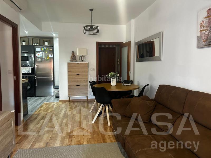 Foto 97c26e5f-957d-458a-8908-68deb34e55b7. Appartamento con parcheggio in Entrenúcleos Dos Hermanas