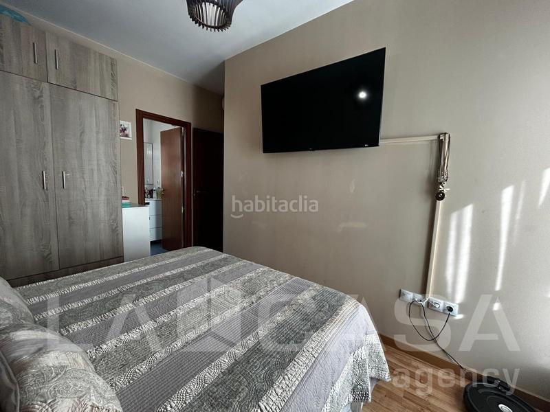 Foto c8e5cc65-8613-400e-a6fb-b8454372f7e6. Appartamento con parcheggio in Entrenúcleos Dos Hermanas