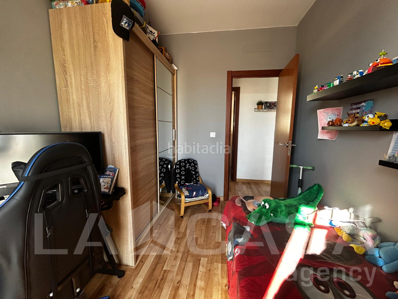 Foto e650548c-2ca0-48ae-9113-9c3a8bbf8213. Appartamento con parcheggio in Entrenúcleos Dos Hermanas