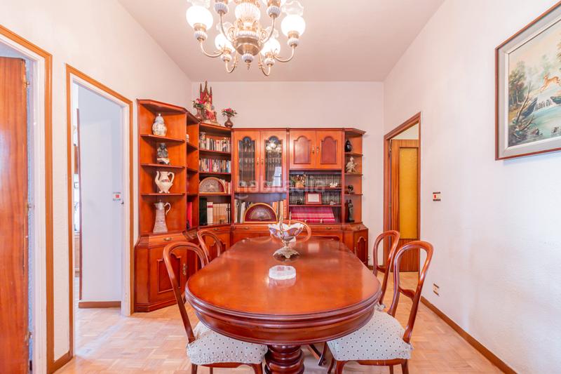 Foto 5a619be0-38e9-47a0-9821-5a82783d743e. Etagenwohnung in Moscardó Madrid