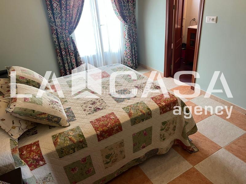 Foto 4f578e70-7723-4c8f-b946-4cc2d0c4db79. Maison avec parking dans Centro - Doña Mercedes Dos Hermanas