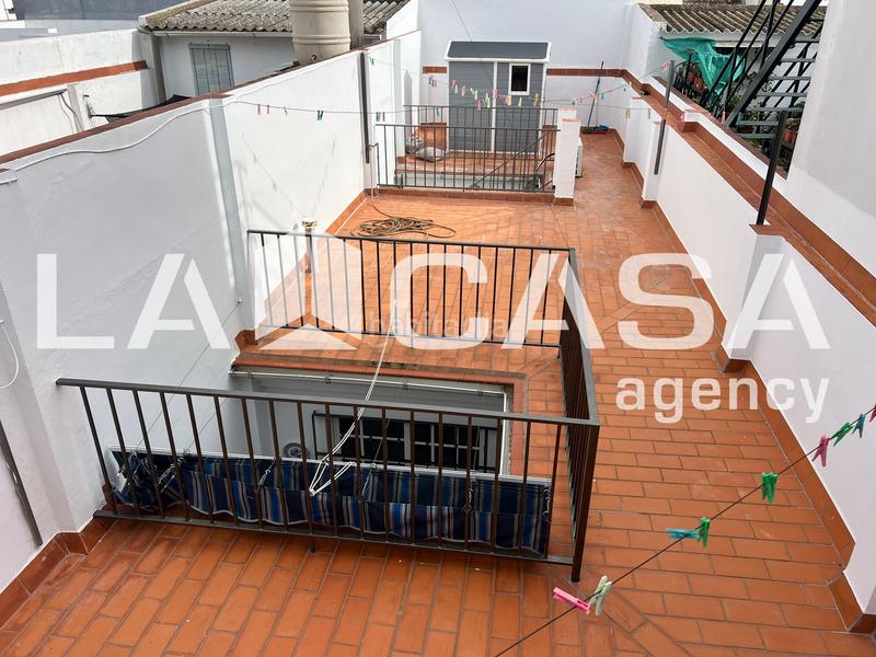 Foto 704ddb2b-e425-4cb8-8944-cbc68ce86aba. Maison avec parking dans Centro - Doña Mercedes Dos Hermanas