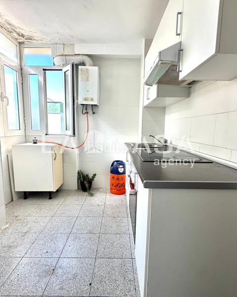 Foto 732a58cf-8764-4e9d-a425-0b4905d5445e. Flat in El Torrejón - El Cerezo Sevilla