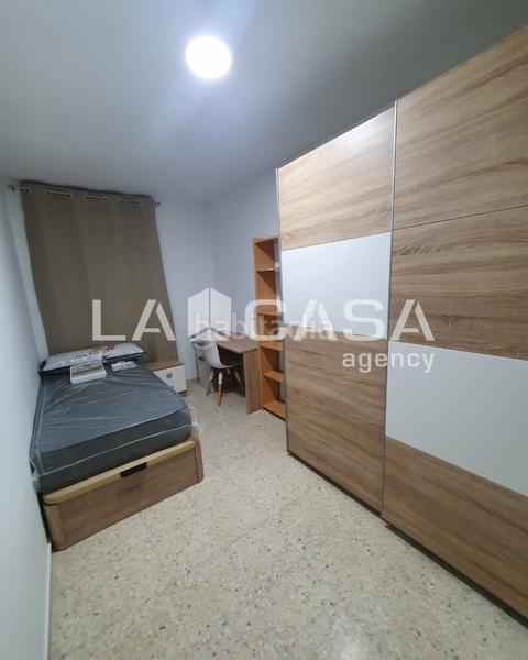 Foto da3aeae4-6965-4da2-bb70-56210f309c97. Appartamento in El Torrejón - El Cerezo Sevilla