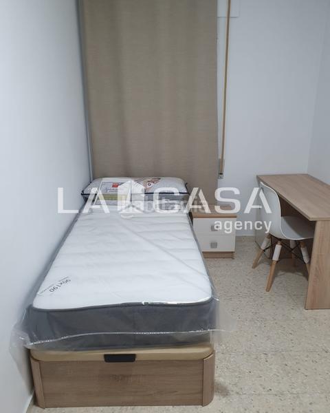Foto 7a710e24-c949-4ad9-a590-36549ec975e3. Flat in El Torrejón - El Cerezo Sevilla