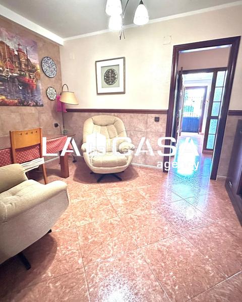 Foto e4defdbe-019f-4581-b239-c0ba420f7873. Reihenhaus mit pool in Urbadiez - Entrepuentes Sevilla