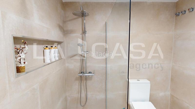 Foto b476ba07-d384-4ece-87ec-4c6596ff2878. Ground floor with heating in Aiora Valencia