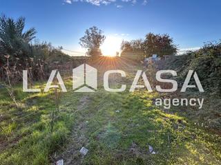 Wohngrundstück in Oromana. Amplia parcela rústica en zona tranquila de don rodrigo