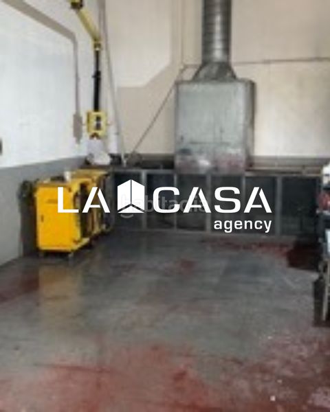 Foto a66ea350-1884-4f21-956d-4a3ea79a9278. Industrial building in Rinconada (La)