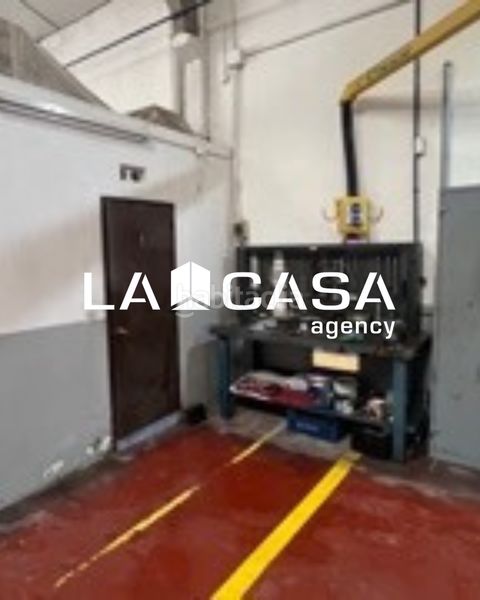 Foto f3522f85-d7ba-4fee-a5cf-695d10898d98. Industrial building in Rinconada (La)