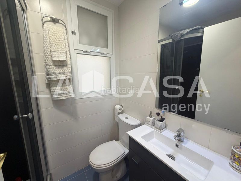 Foto 3169cbef-441f-4ceb-96c6-81c44290c9f2. Pis amb aparcament a Entrenúcleos Dos Hermanas