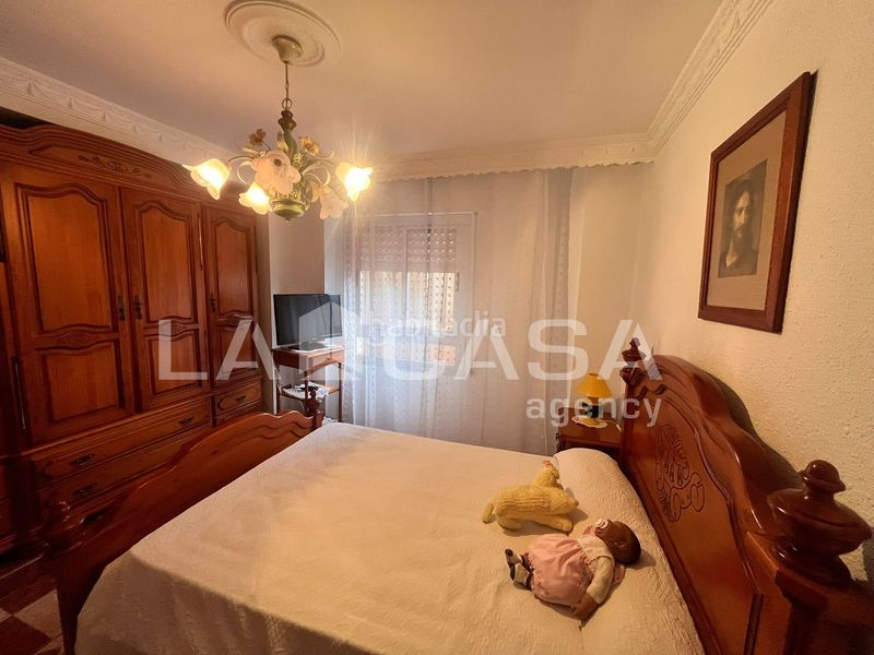 Foto 7319bdf9-69c3-4fae-8787-c7a6177a6ef1. Pis a San Bernabé Algeciras