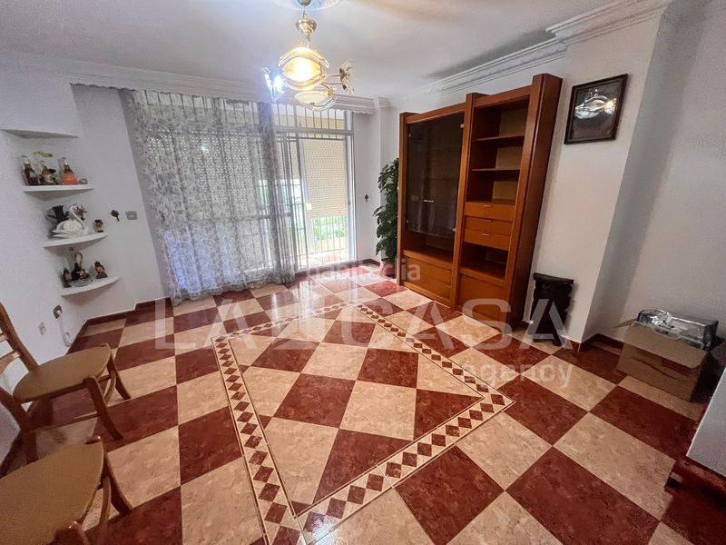 Foto e7ceed87-b1c3-4351-916c-8b7710b45b38. Pis a San Bernabé Algeciras