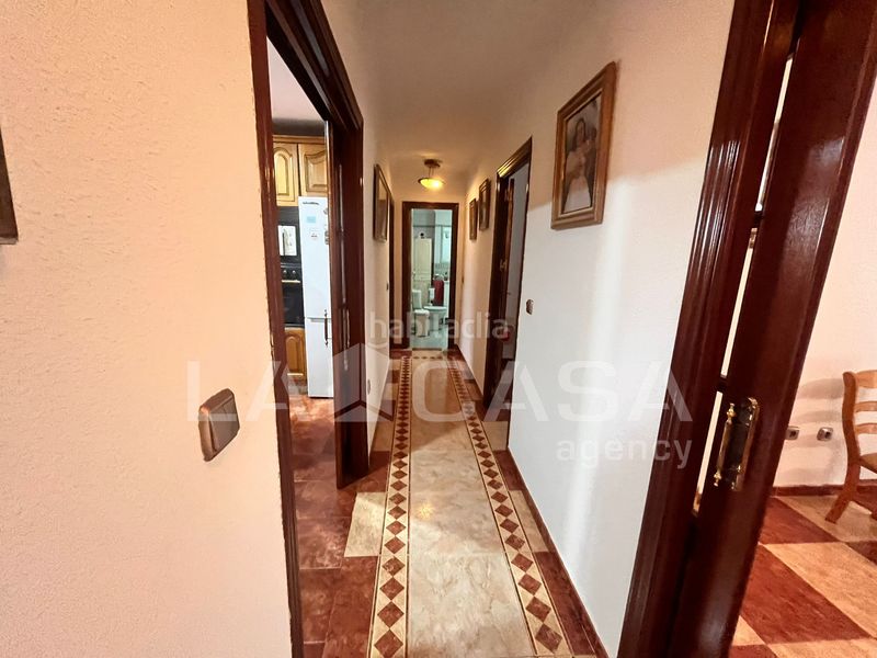 Foto f30bf9d7-4100-4eb8-8af2-4278cb7ecd02. Pis a San Bernabé Algeciras