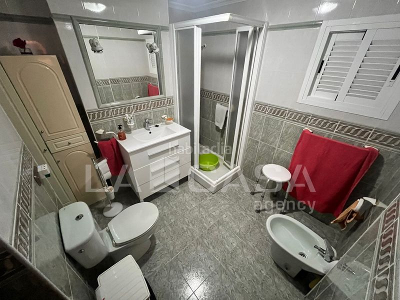 Foto f9f9295a-957b-4fdf-88cd-22c7342ca5a7. Pis a San Bernabé Algeciras