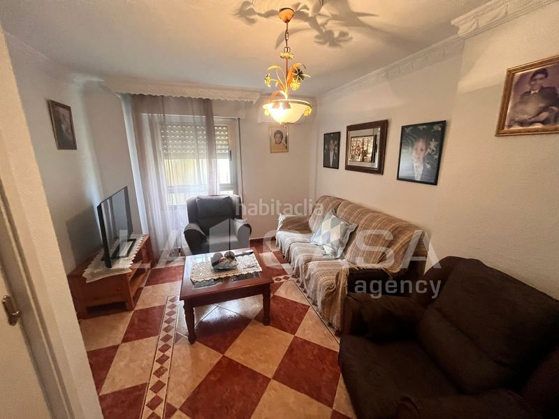 Foto fbf40add-1a2c-41ca-b59c-8b93b2026947. Pis a San Bernabé Algeciras