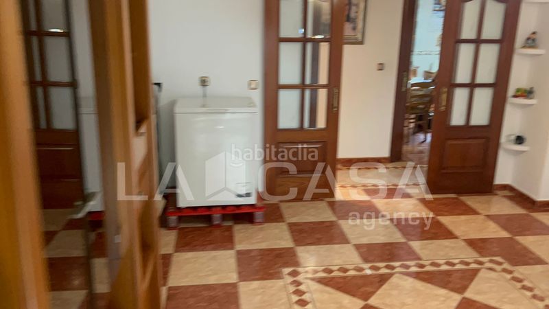 Foto fd6f48ea-e587-4e2f-8672-96e9b9757801. Pis a San Bernabé Algeciras