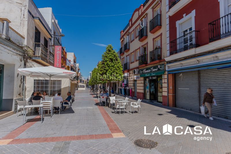 Foto b8d7f239-0c92-4e46-95fe-7c11dc16e304. Casa amb aparcament a Centro - Doña Mercedes Dos Hermanas